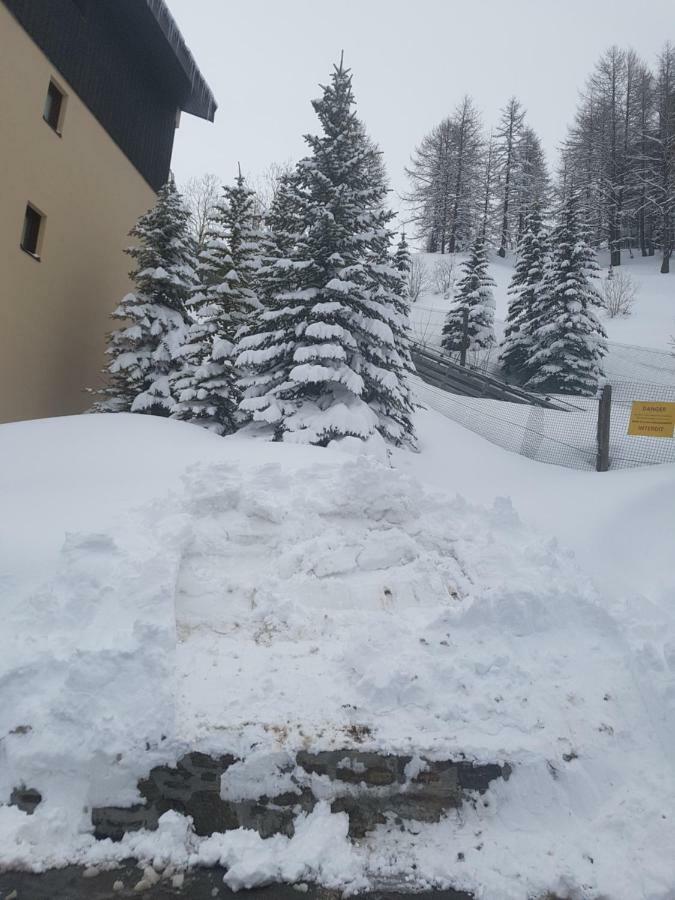 Front De Neige Isola 2000 Apartment Exterior foto
